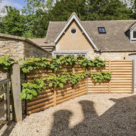 The Hayloft Villa Tetbury Exterior photo
